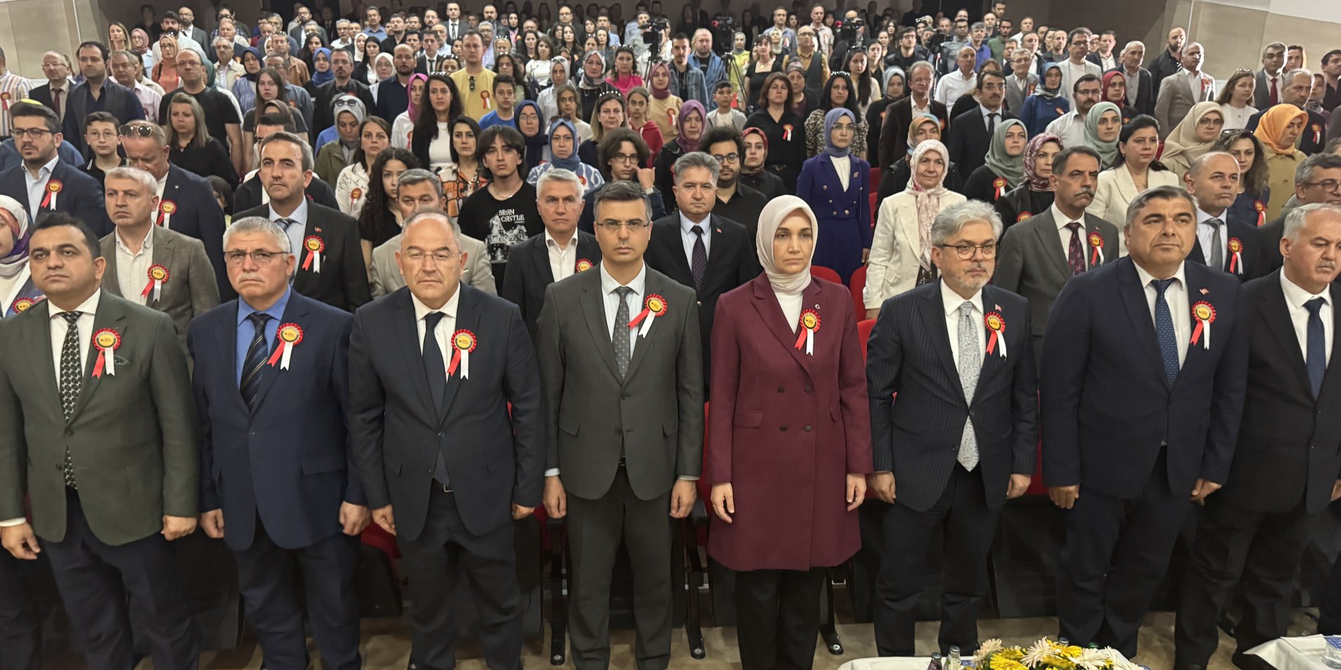 BAKAN YARDIMCISI YELKENCİ,